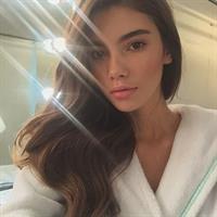 Cindy Mello taking a selfie