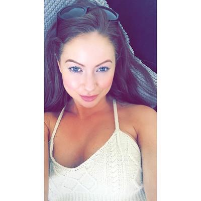 Laura Carter taking a selfie