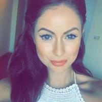 Laura Carter taking a selfie