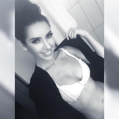 Mercedes Terrell in lingerie taking a selfie