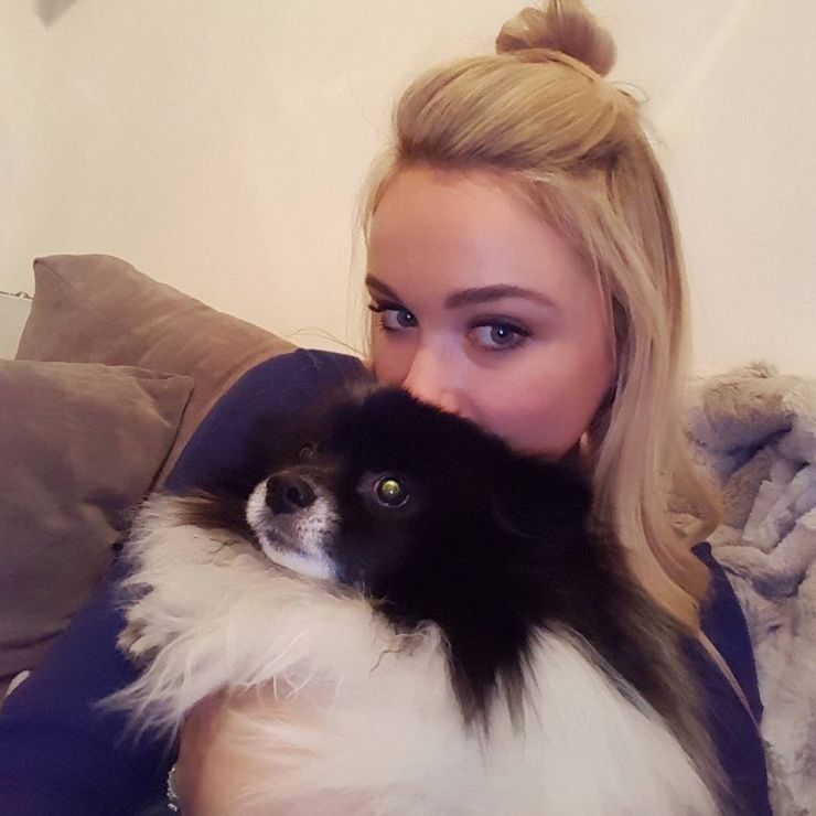 Katrina Bowden taking a selfie