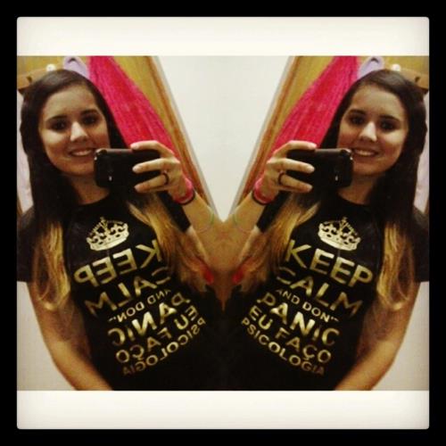 Veronica Rangel taking a selfie