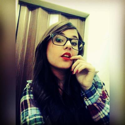 Veronica Rangel taking a selfie