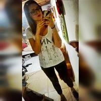 Veronica Rangel taking a selfie