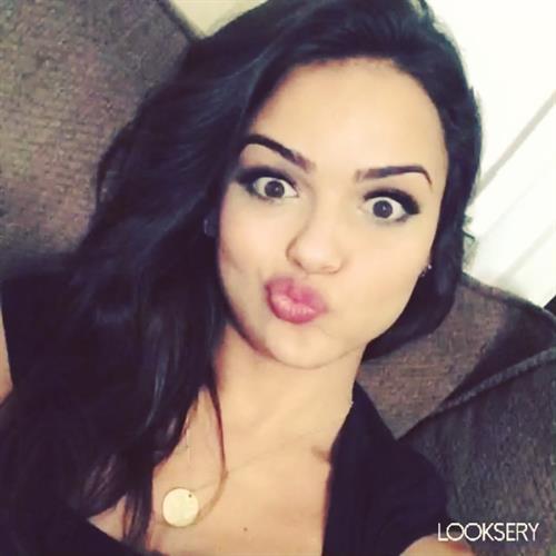 Lisa Ramos taking a selfie