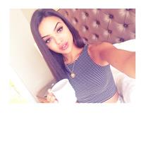 Lisa Ramos taking a selfie