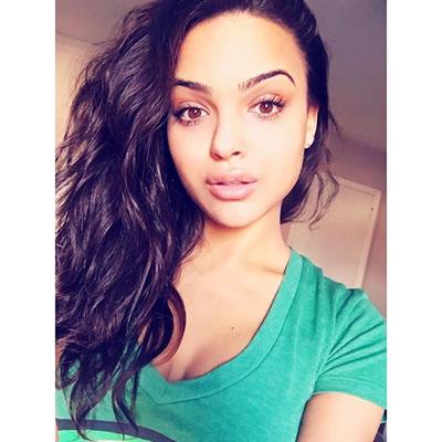 Lisa Ramos taking a selfie