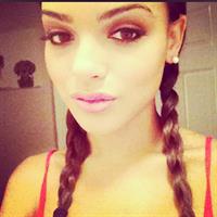 Lisa Ramos taking a selfie