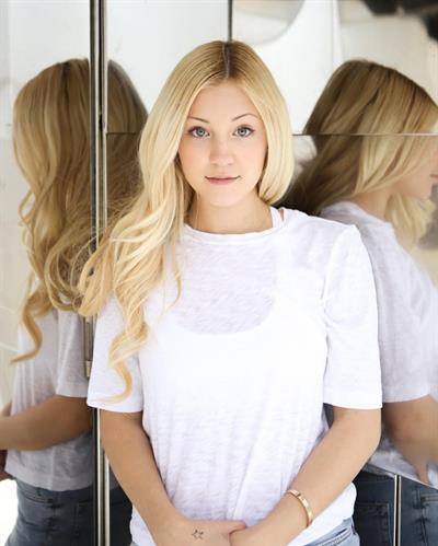 Ava Sambora