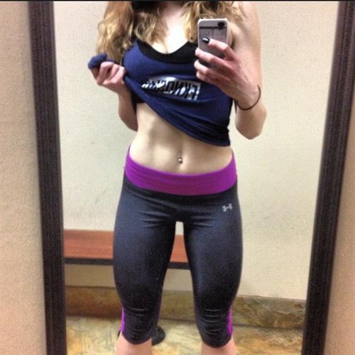 Courtney Tailor taking a selfie