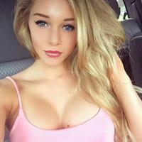 Courtney Tailor taking a selfie