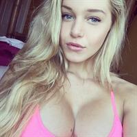 Courtney Tailor taking a selfie