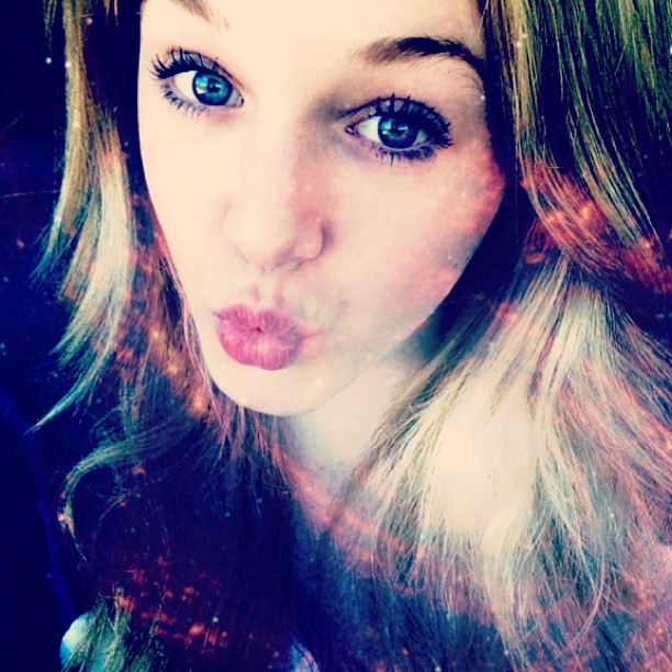 Courtney Tailor taking a selfie