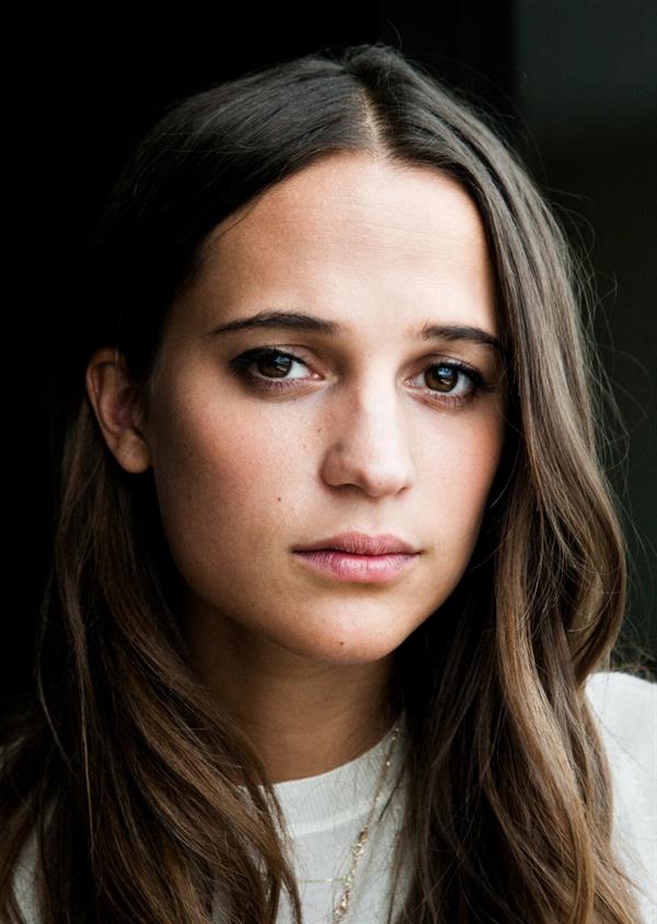 Alicia Vikander