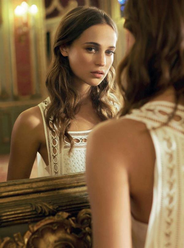 Alicia Vikander