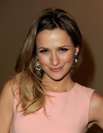 Shantel VanSanten