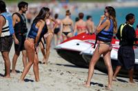 Aída Yéspica in a bikini - ass