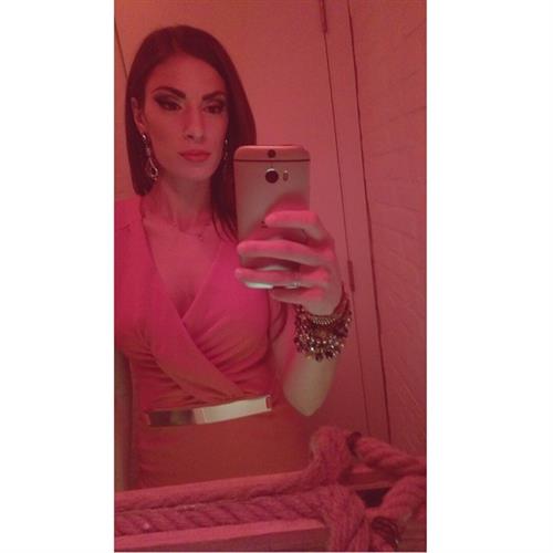 Ivana Španović taking a selfie