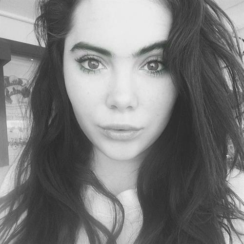 McKayla Maroney taking a selfie