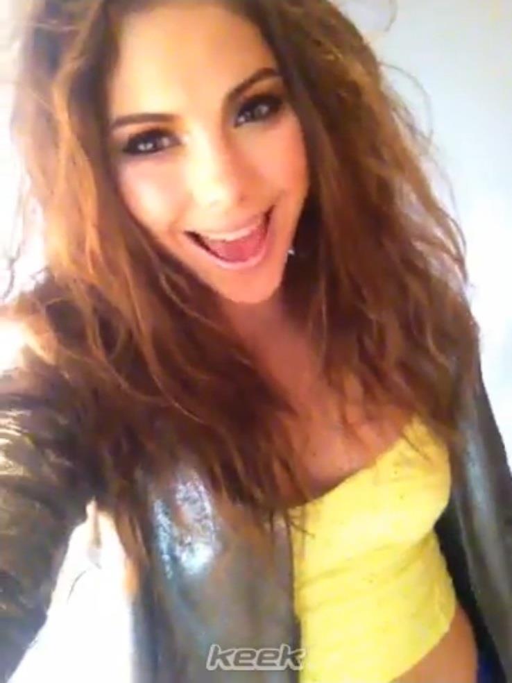 McKayla Maroney taking a selfie