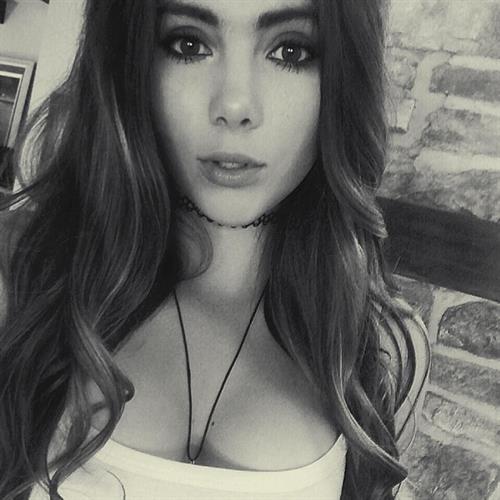 McKayla Maroney taking a selfie