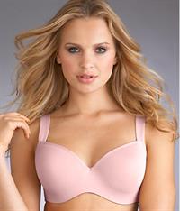 Elisandra Tomacheski in lingerie