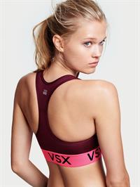 Vita Sidorkina in lingerie