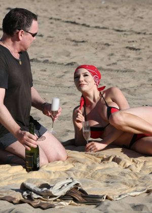Courtney Stodden Bikini Candids at the beach in Venice