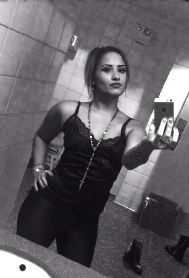 Demi Lovato taking a selfie