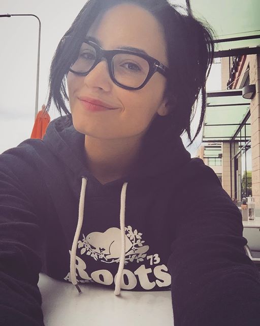 Demi Lovato taking a selfie