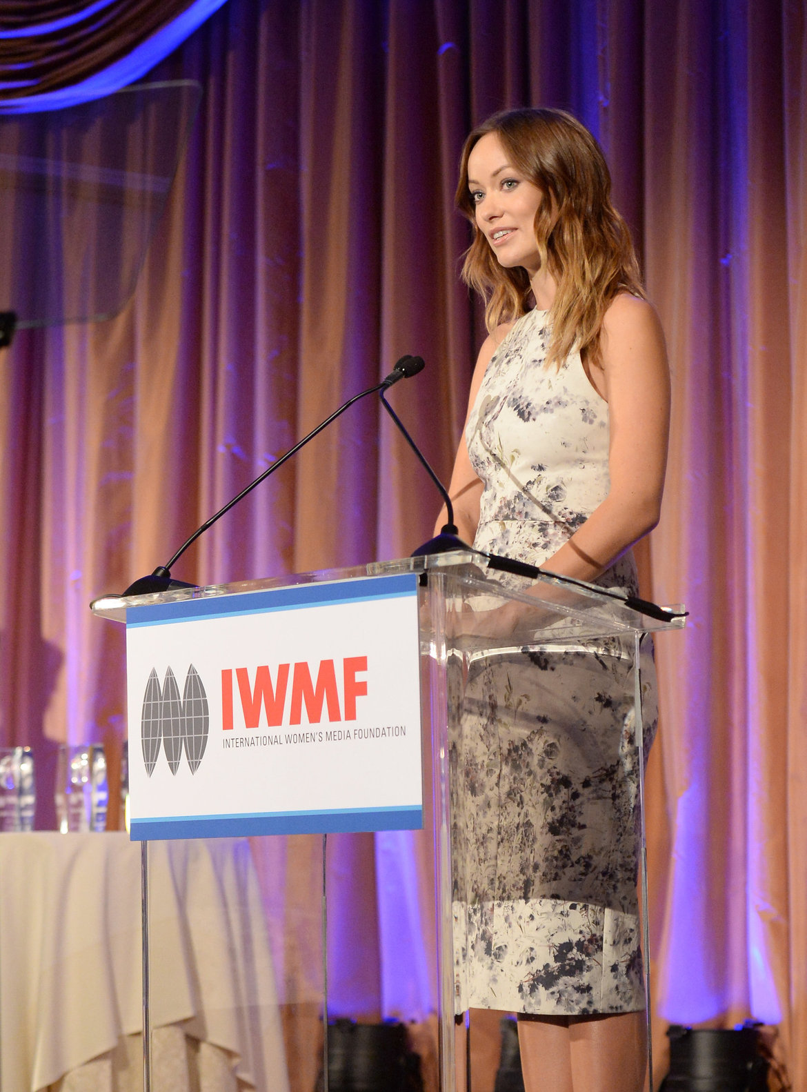 Olivia Wilde debuts her small baby bump while attending the 2013 International Women’s Media Foundation’s Courage in Journalism Awards at the Beverly Hills Hotel on Tuesday (October 29, 2013) in Beverly Hills, Calif.