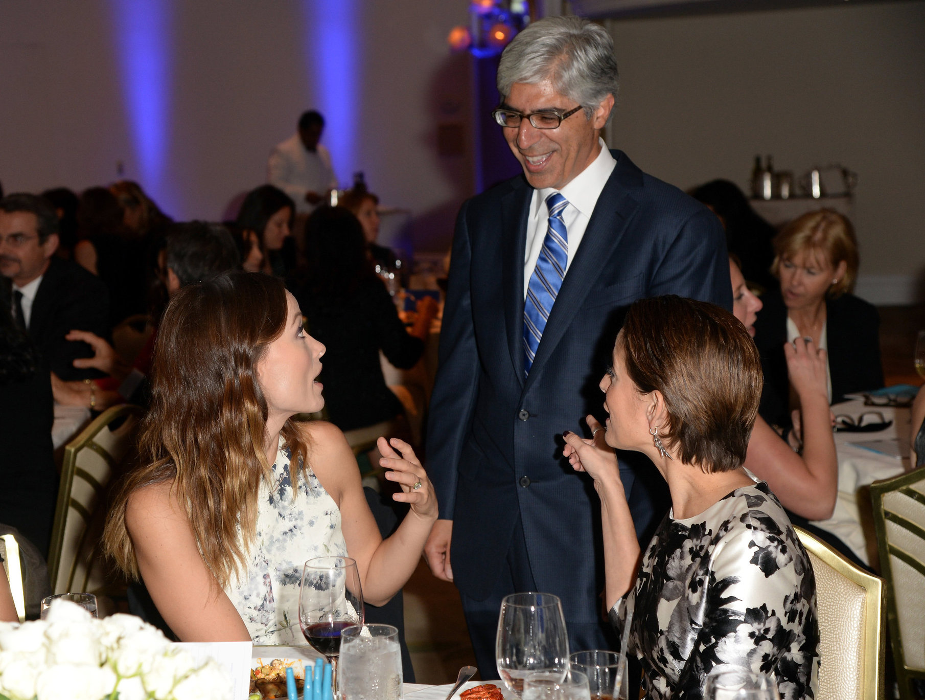 Olivia Wilde debuts her small baby bump while attending the 2013 International Women’s Media Foundation’s Courage in Journalism Awards at the Beverly Hills Hotel on Tuesday (October 29, 2013) in Beverly Hills, Calif.