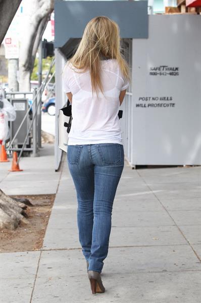 Bar Refaeli - ass
