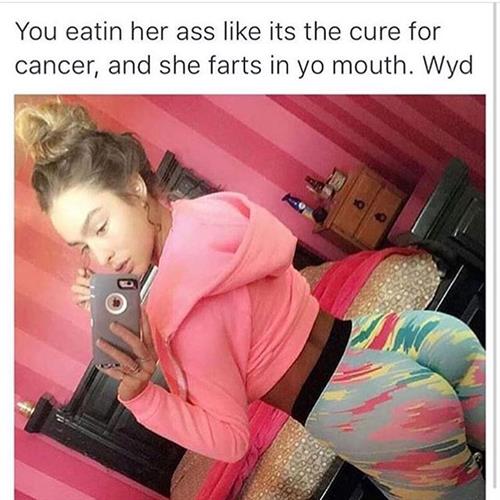 Sommer Ray taking a selfie and - ass