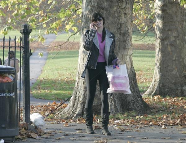 Daisy Lowe