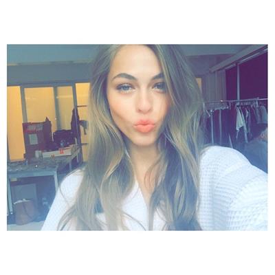 Caroline Kelley taking a selfie