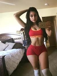 Jailyne Ojeda Ochoa taking a selfie