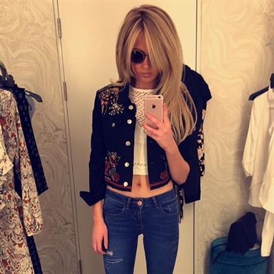 Nicola Hughes taking a selfie