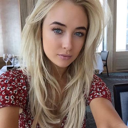 Nicola Hughes taking a selfie