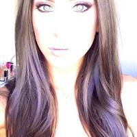 Jen Selter taking a selfie