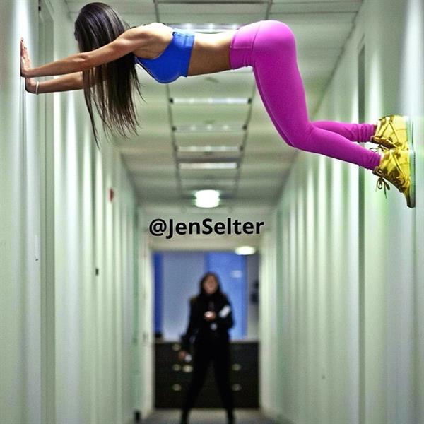Jen Selter in Yoga Pants