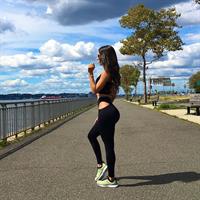 Jen Selter in Yoga Pants