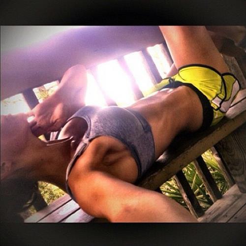 Amanda Cerny taking a selfie