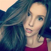 Amanda Cerny taking a selfie