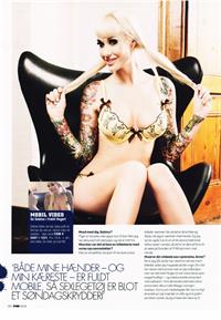 Sabina Kelley in lingerie