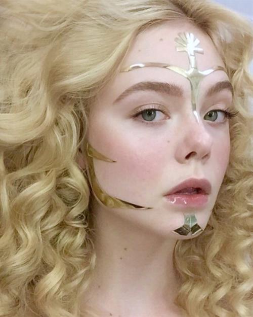 Elle Fanning