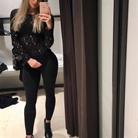 Anna Nyström taking a selfie