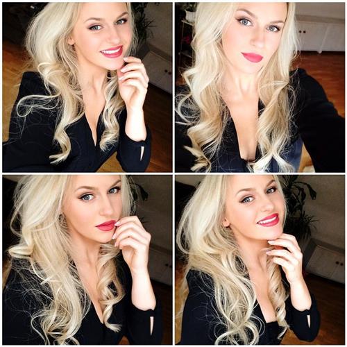 Anna Nyström taking a selfie