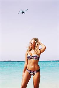 Natasha Oakley Bikini Pictures Natasha Oakley in a bikini