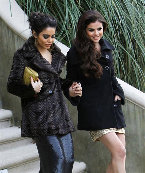 Selena Gomez Pictures Selena Gomez headed to the Golden Globe Awards in LA 1/13/13